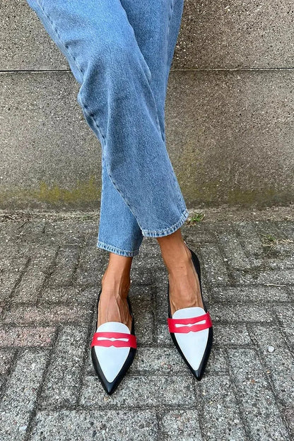 Two-tone pointed slippers