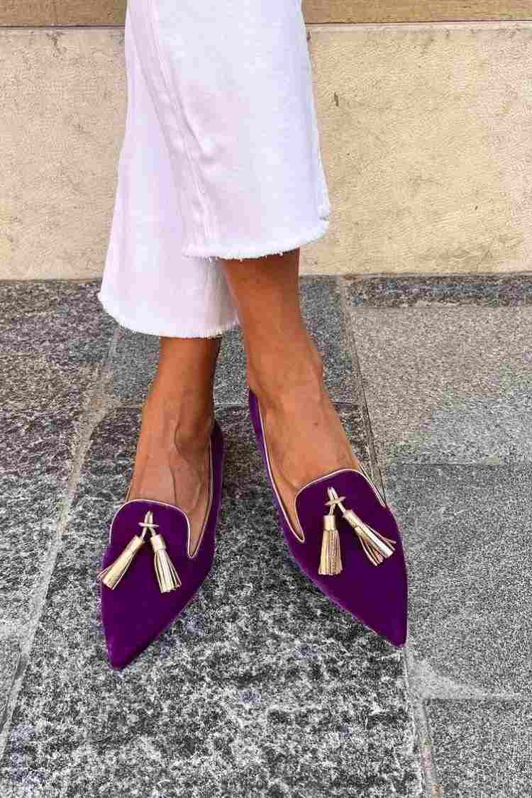 Loafer with elegant tassels