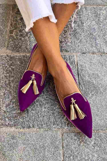 Loafer with elegant tassels