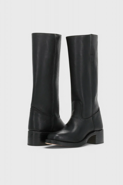 Grace Modern Classic Boots for All-Season Wear 