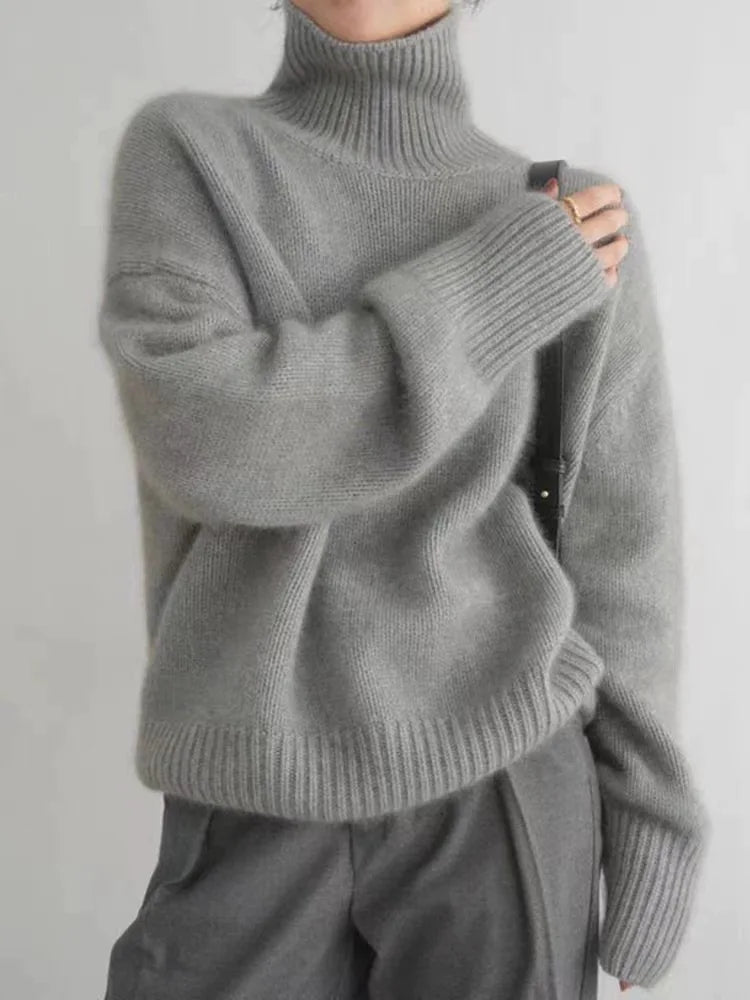 Amaya | Luxury Cashmere Turtleneck Sweater