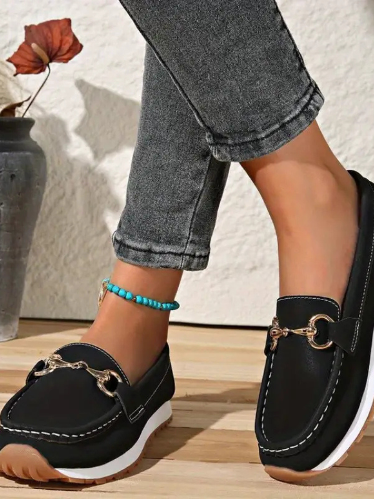 ISLA CHAIN ​​DETAIL LOAFERS