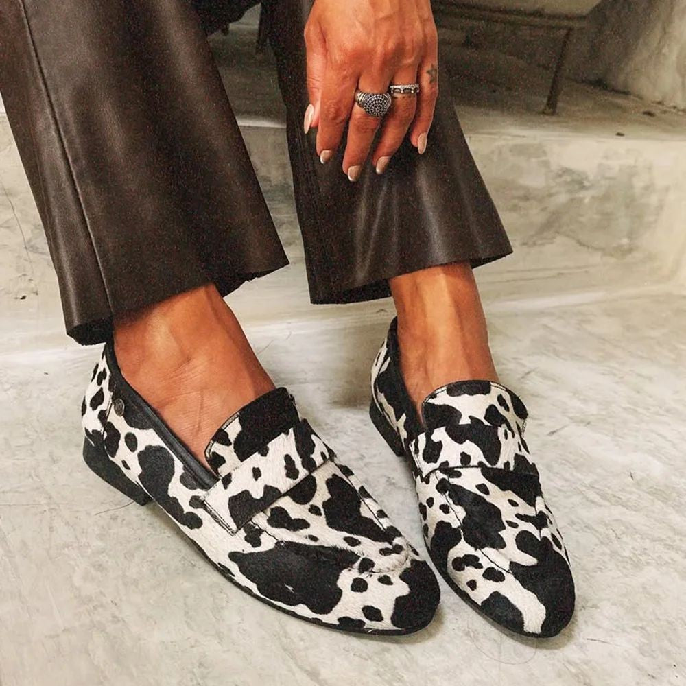 Elegant animal print loafers
