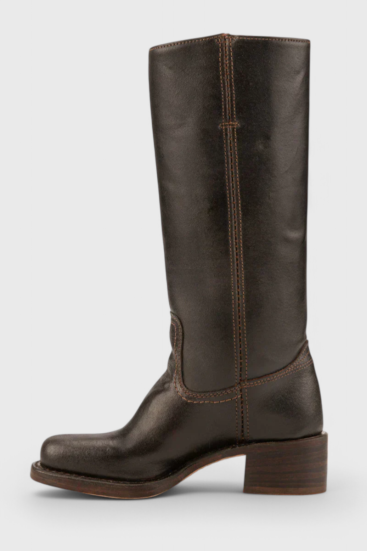 Grace Modern Classic Boots for All-Season Wear 